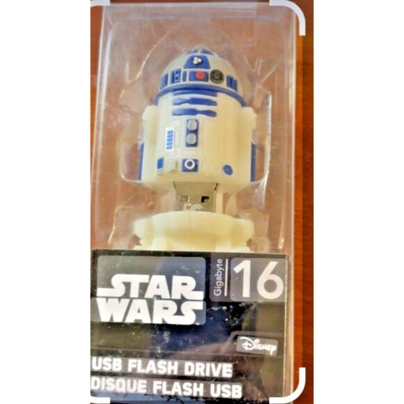 Star Wars R2-D2 16GB USB Flash Drive With Chain Disney Sealed Stocking Stuffer - Picture 9 of 10